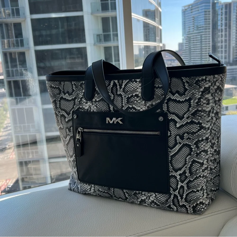 MICHAEL KORS EXCUSE LIMITED Varick Snake Embossed Leather Tote Bag